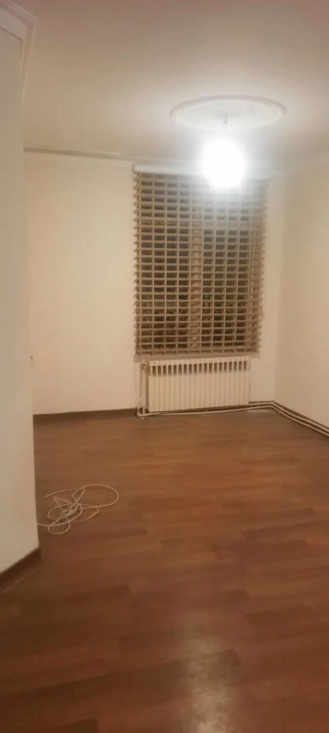 اجاره خانه در کوچه مشکی کوچه مخبری واحد تمیز