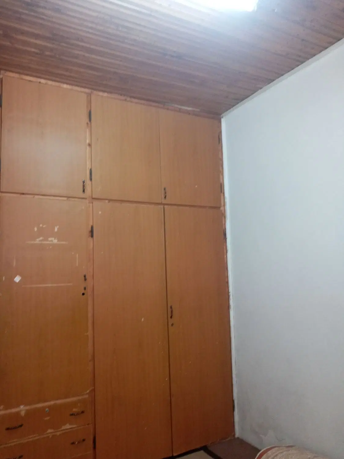 خانه ۱۰۰ متر و زمین ۳۰۰ متر