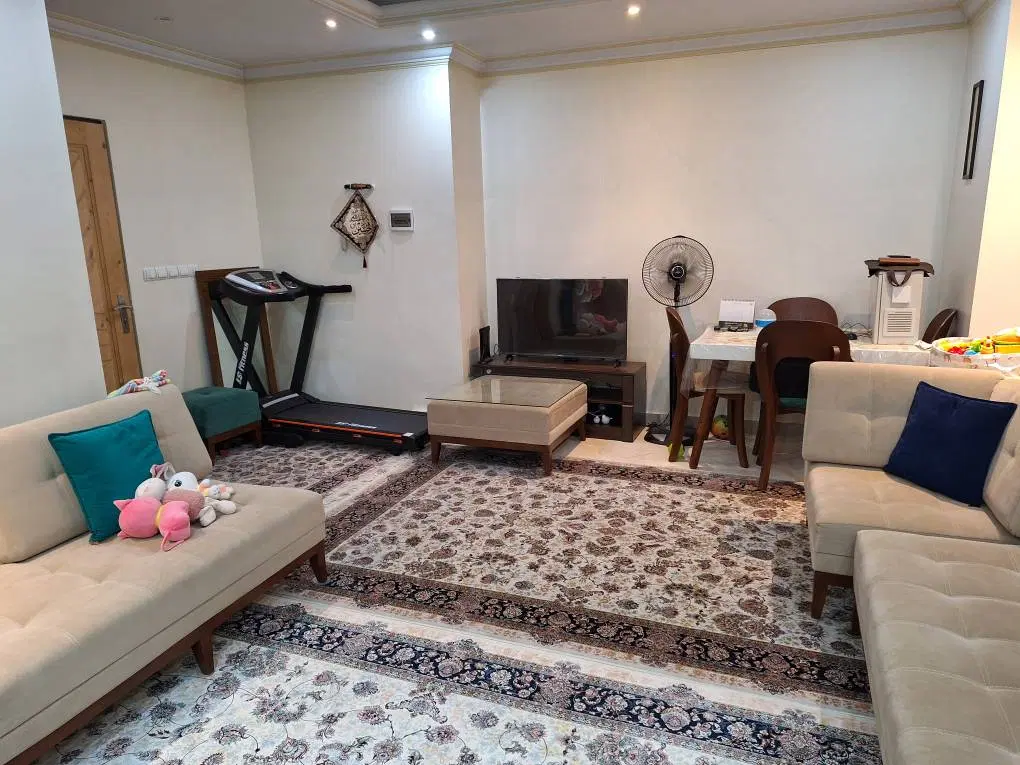 ۵۳ متر سالن مربع با پارکینگ و آسانسور