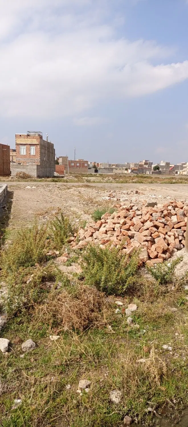 زمین در میراشرف