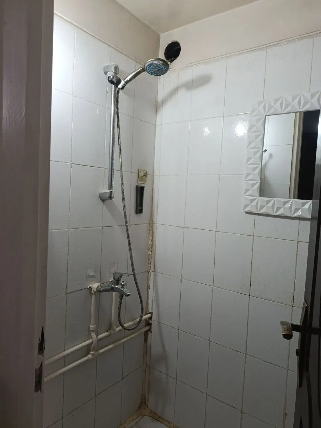 واحد ۶۰ متری تک خواب