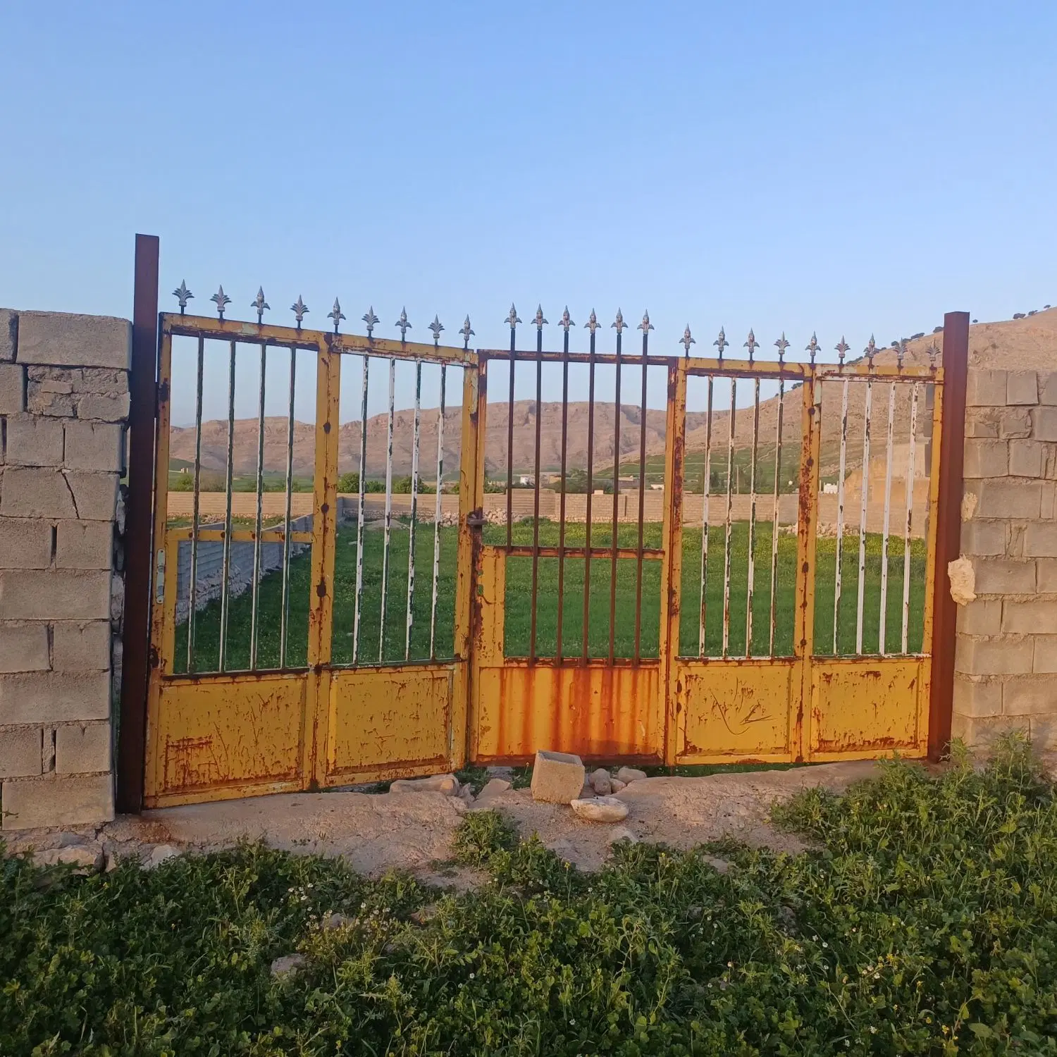 فروش 2700مترزمین باغ چهارتنگ