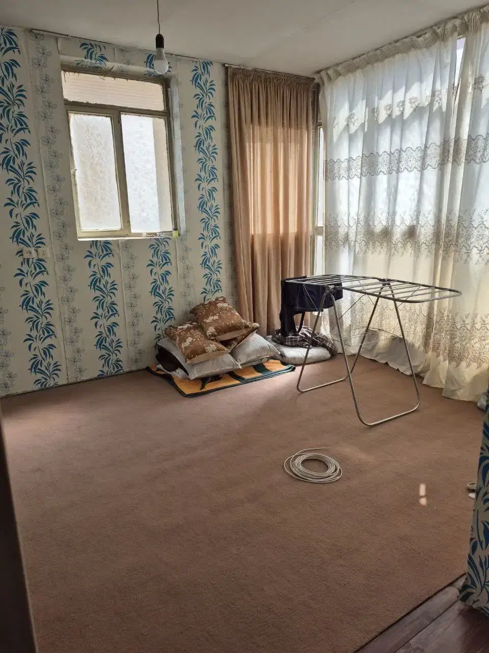 خانه کلنگی ۲ طبقه با درب مجزا