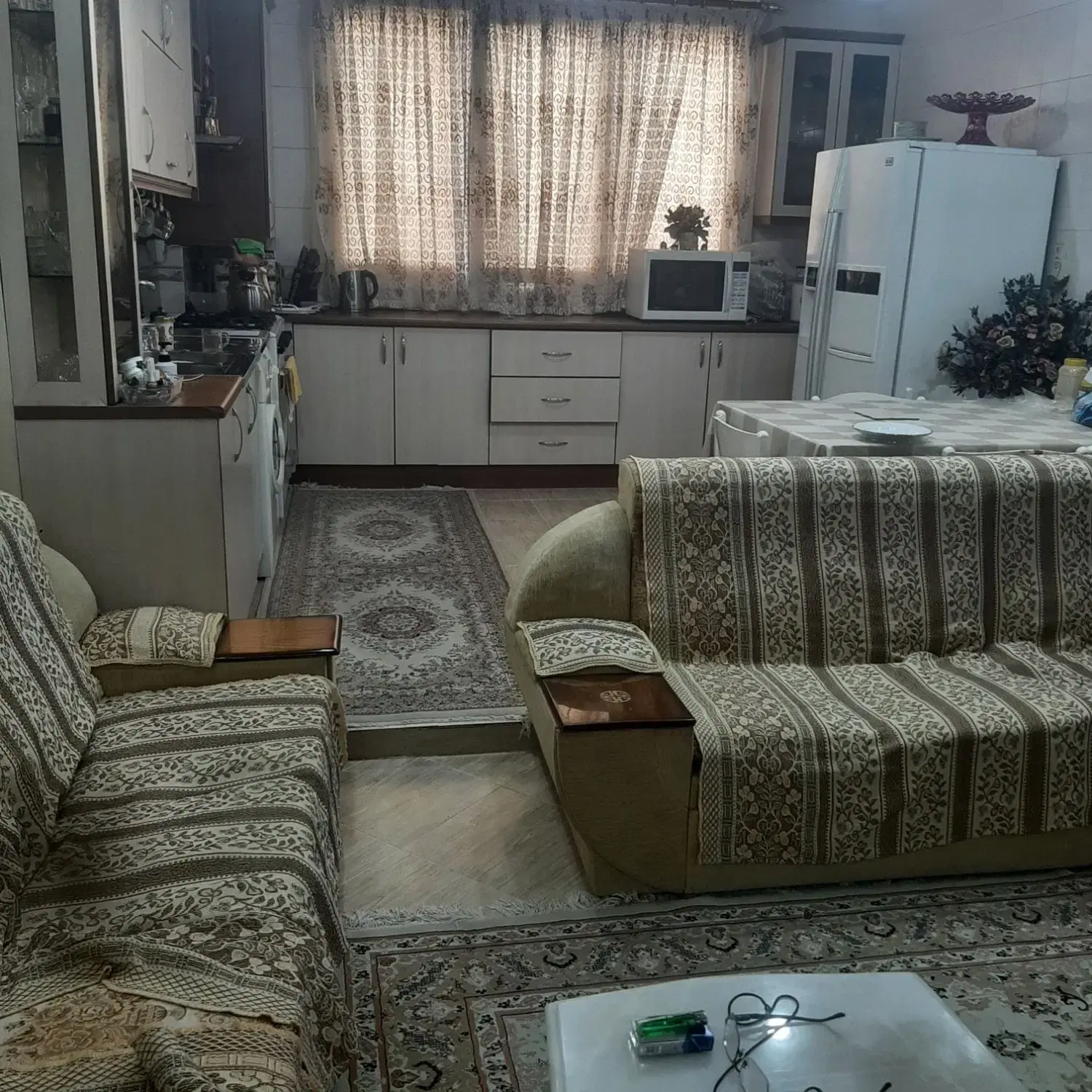 پیروزی.۴طبقه.اپارتمان۸۱متری.تکواحدی.یکجا