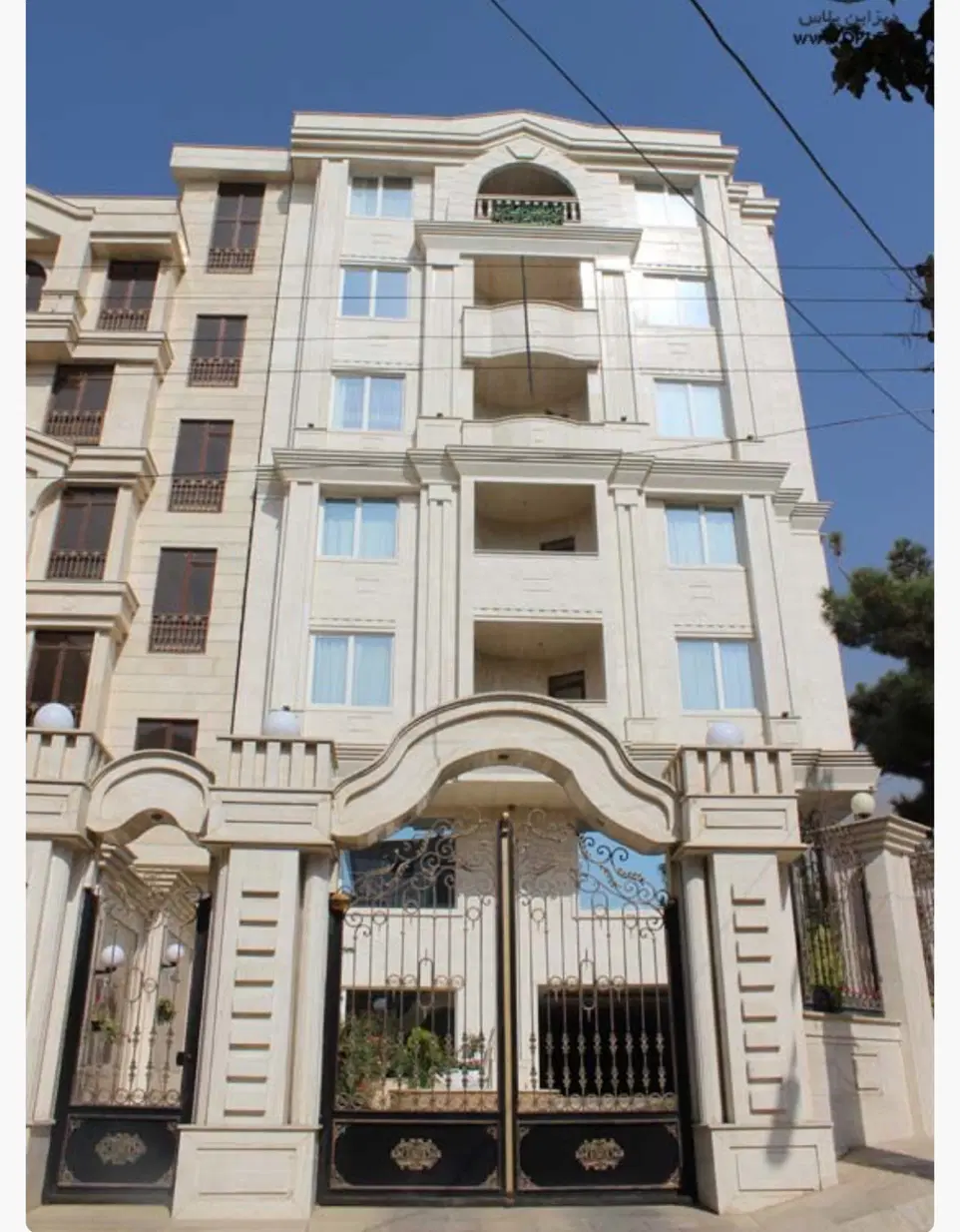همکف حیاط دار
