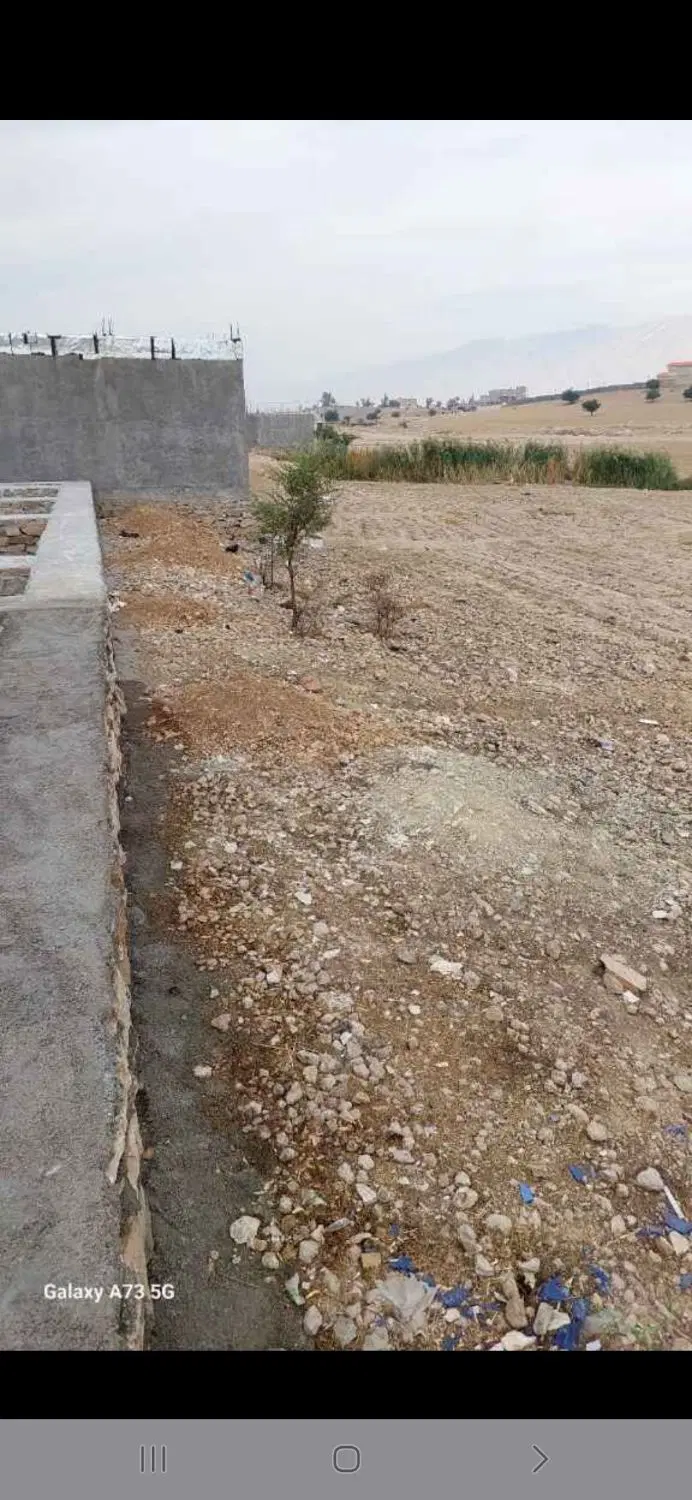 زمین ۲۴۱ متر دارای سند تک برگ