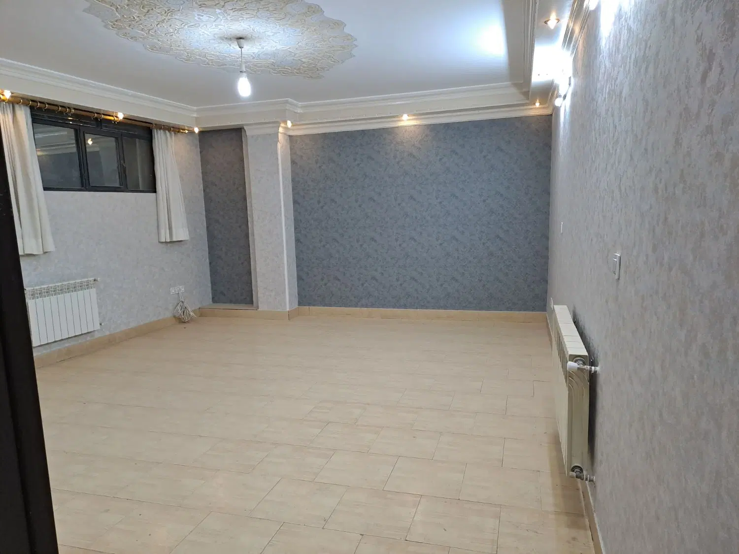 یک واحد آپارتمان 85متری
