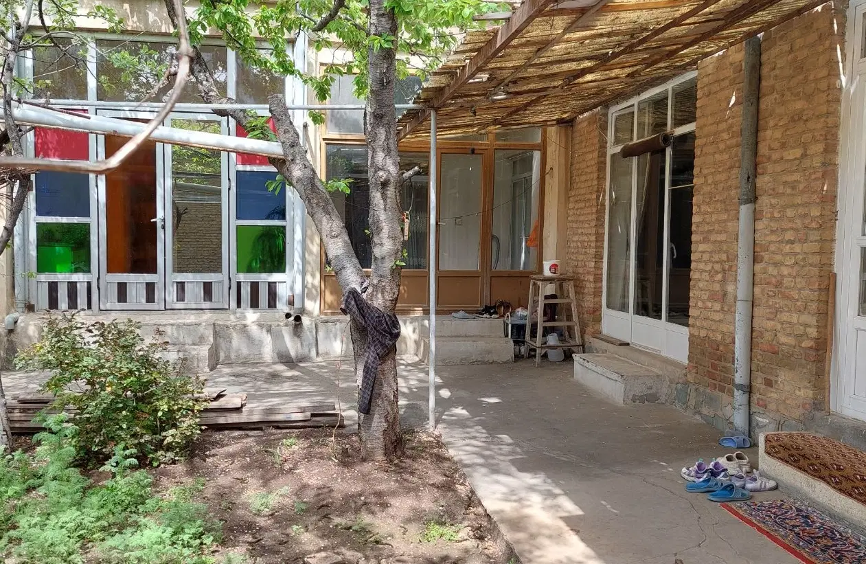 ویلایی دو واحد ۳۰۰ متر دلباز و با صفا