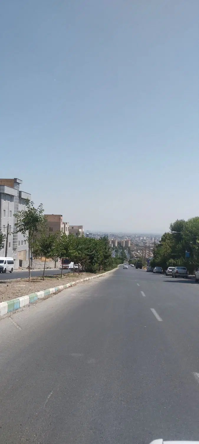 ۳۰۰متر زمین ۳بحر دارای ۱۰۰ متر تجاری بحر بلوار سند