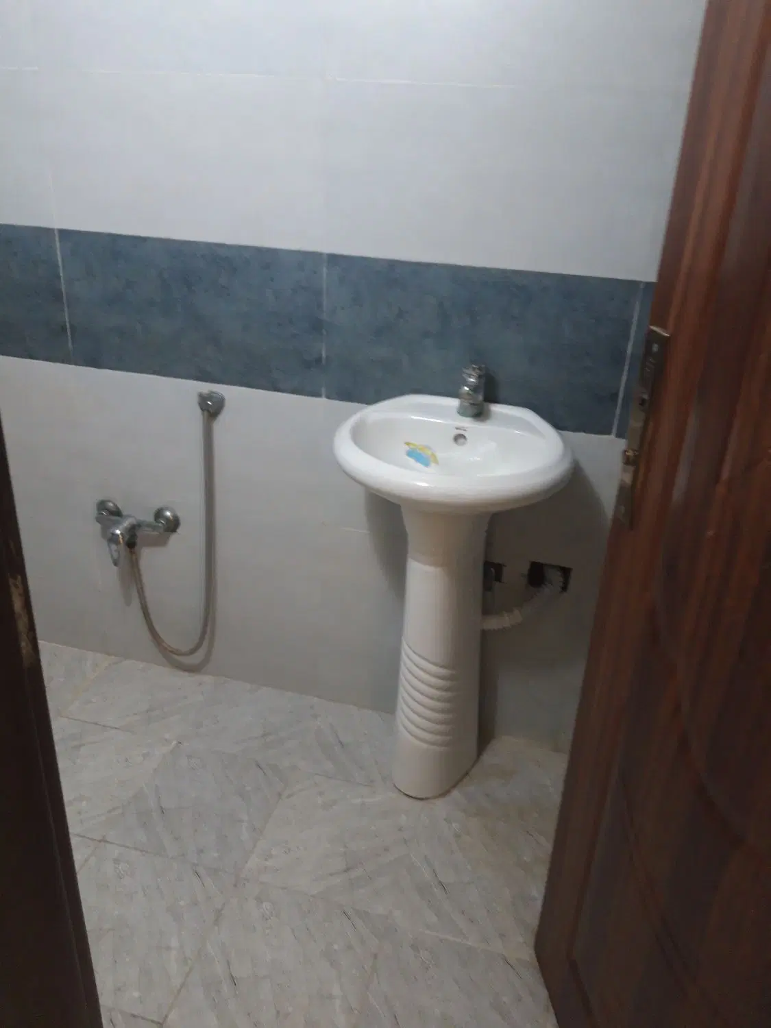 ۶۵متر تک خواب طبقه اول کوجه دومتری تمیز