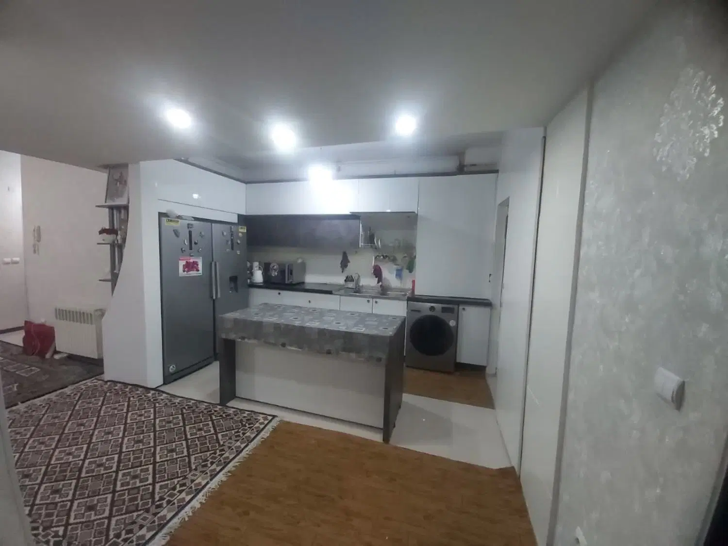 مسکن مهر دوتراس شیک بازسازی شده
