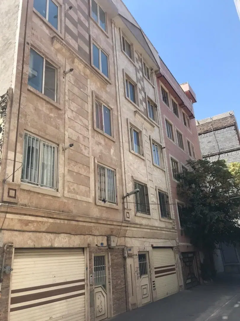 آپارتمان تک واحدی_44متر_خوش نقشه_تاپ لوکیشن_نورگیر