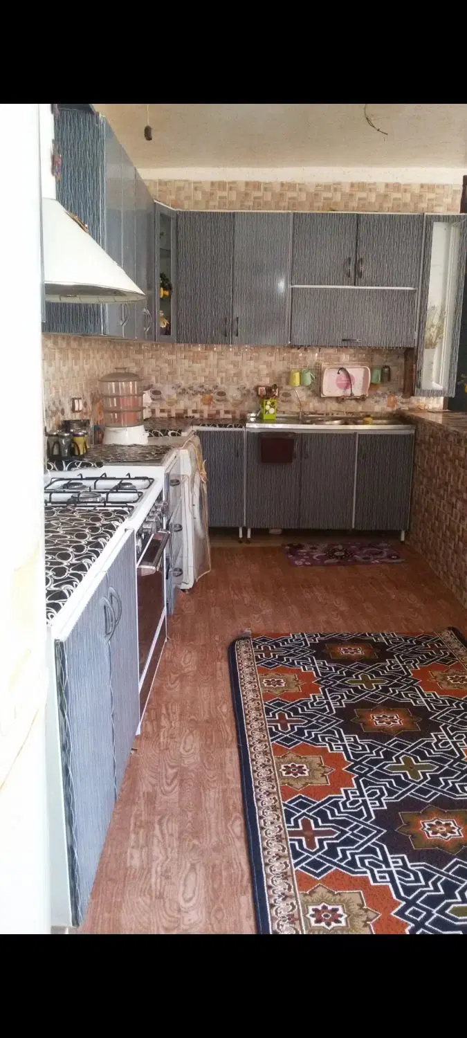 ۳ خواب و یک مضیف بزرگ جداگانه قیت توافقی
