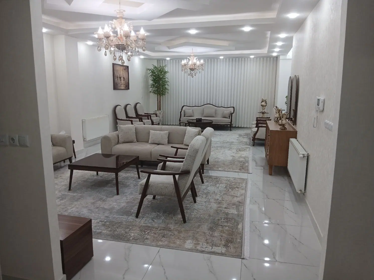 یک طبقه از دو طبقه مینودر لوکس