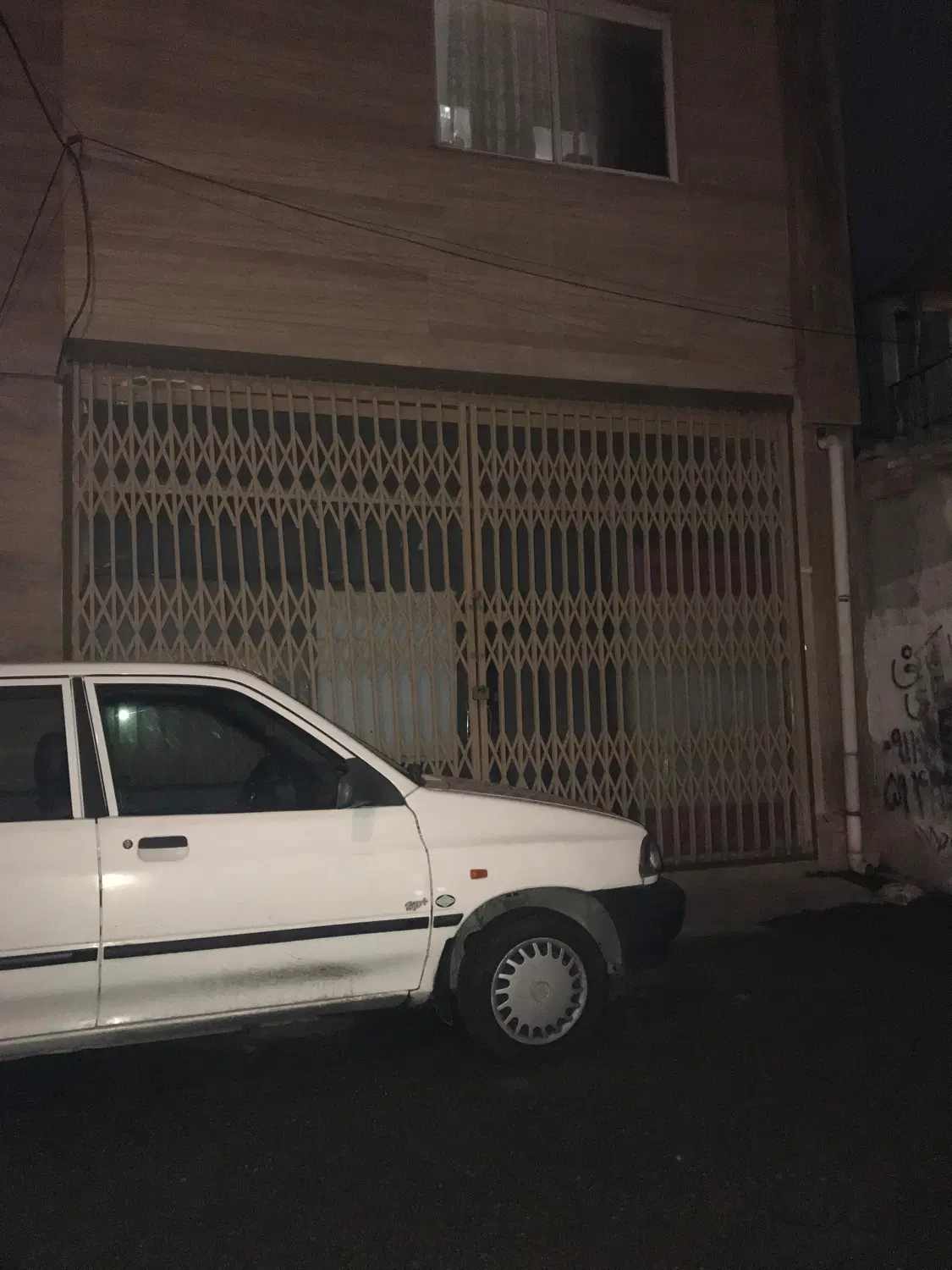 مغازه تجاری واقع در زینبیه
