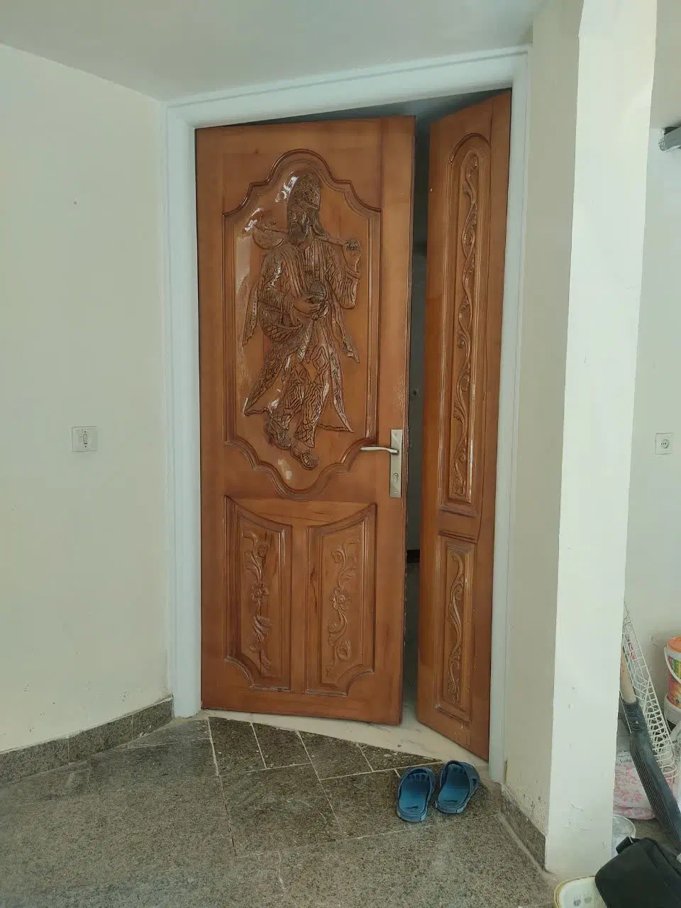 استادان ۹۰ متر اجاره