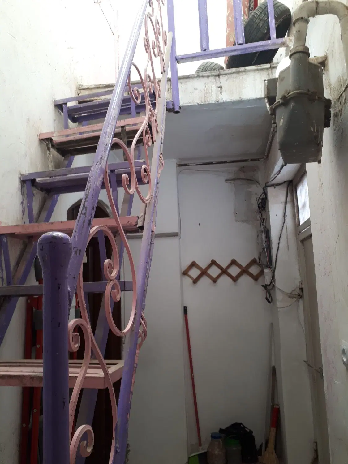خانه ویلایی، منزل دربست، یک و نیم طبقه