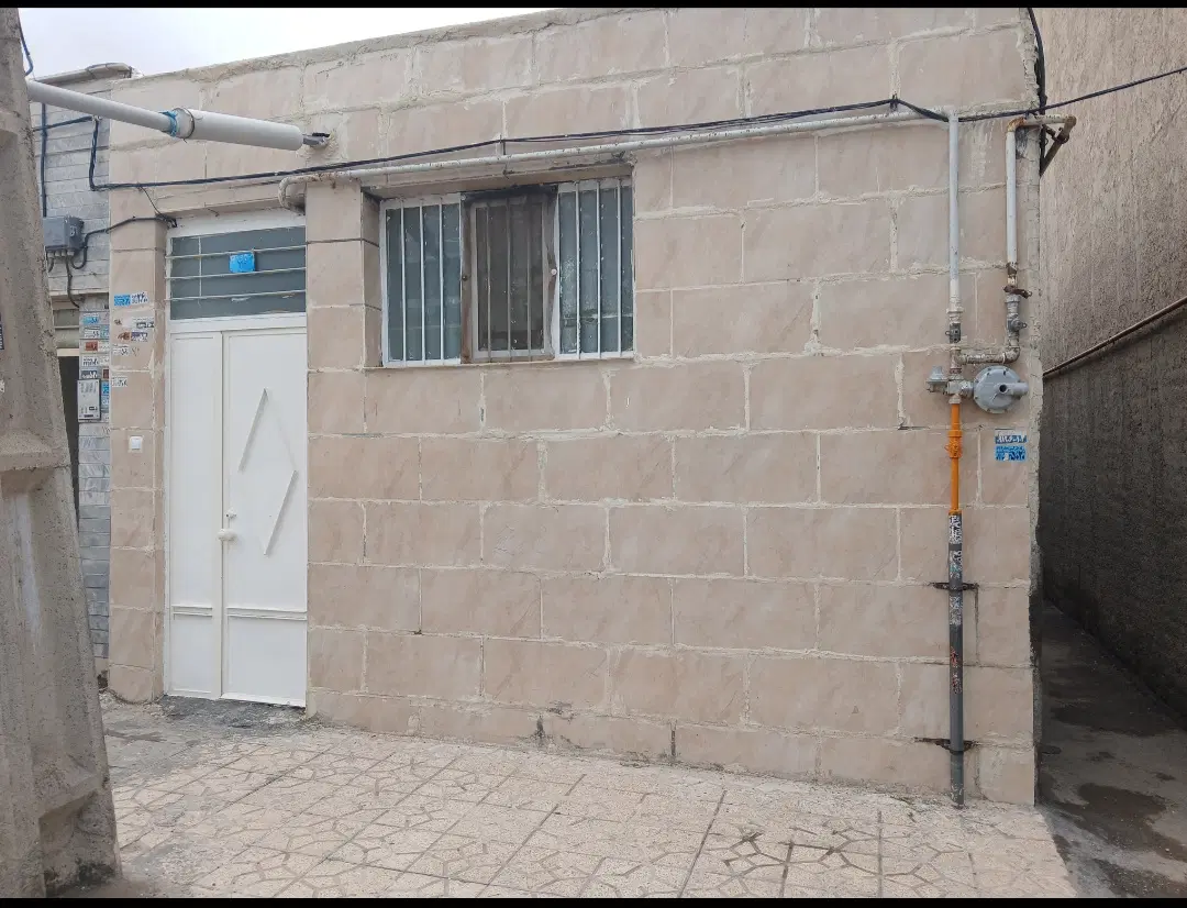 ویلایی‌ اسلا‌م آباد