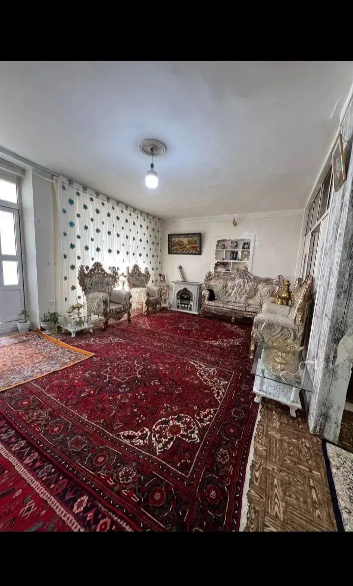 خانه دو و نیم طبقه ویلایی حجتی فیضیه