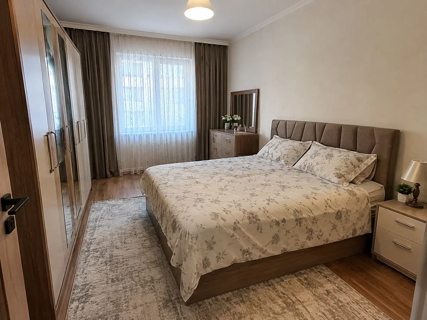 ۵۰متر پارکینگ دار_غرق درنور_سرمایه گذاری