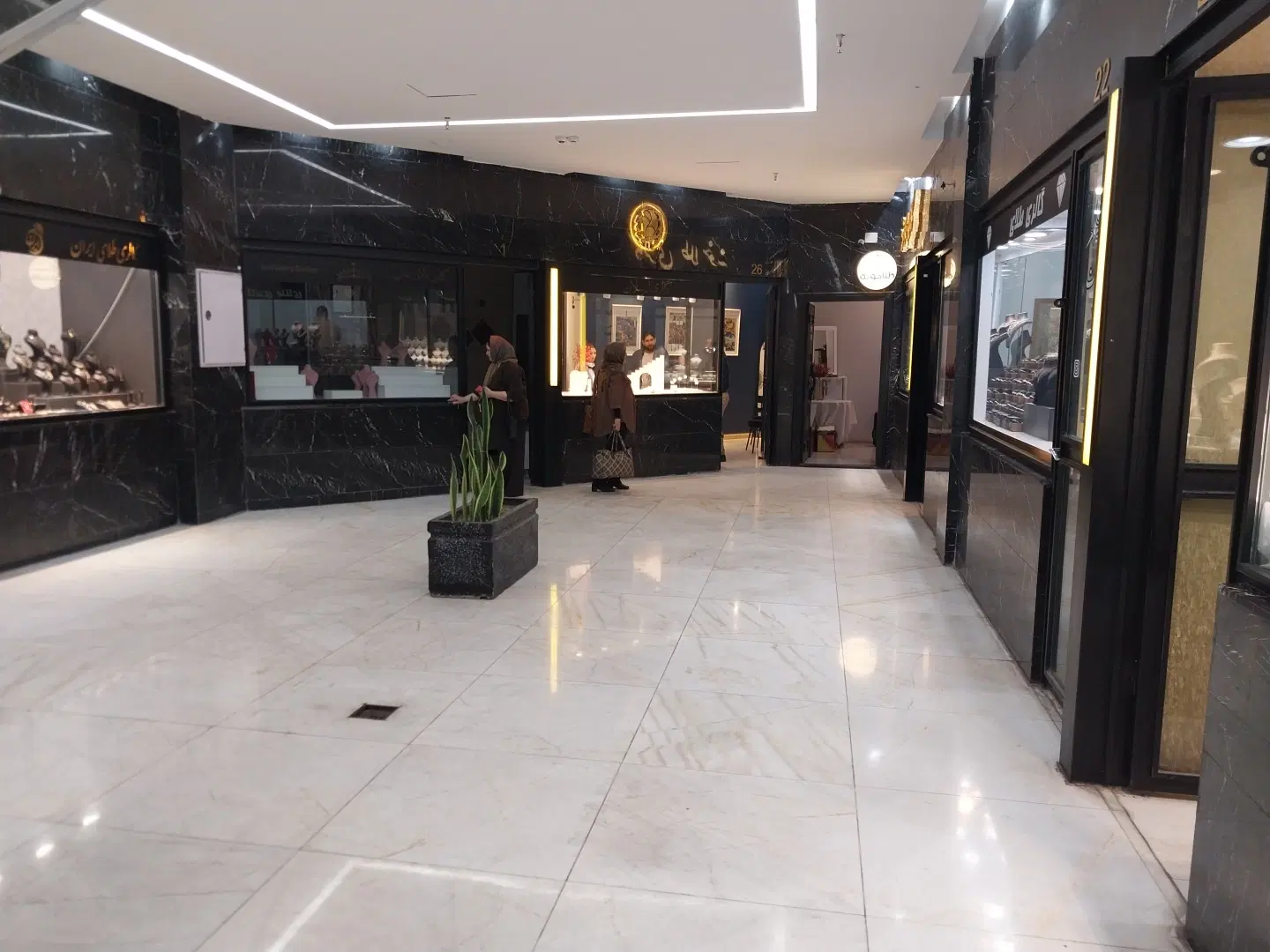 اجاره مغازه در طبقه طلا فروشی