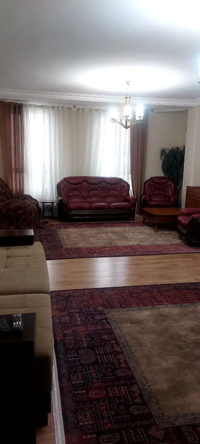 ۱۲۶ متر_سه خواب_آسانسور دار