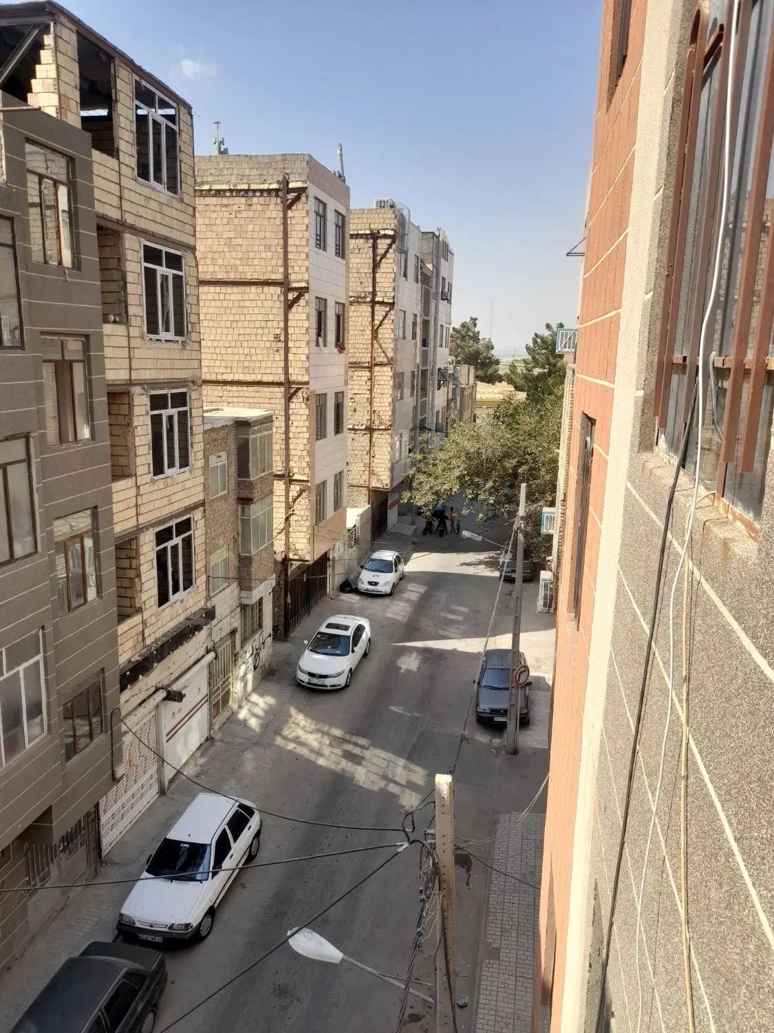 واحد ۷۰ متری_تکواحدی_سر دو نبش_حاشیه ازاده۳۰
