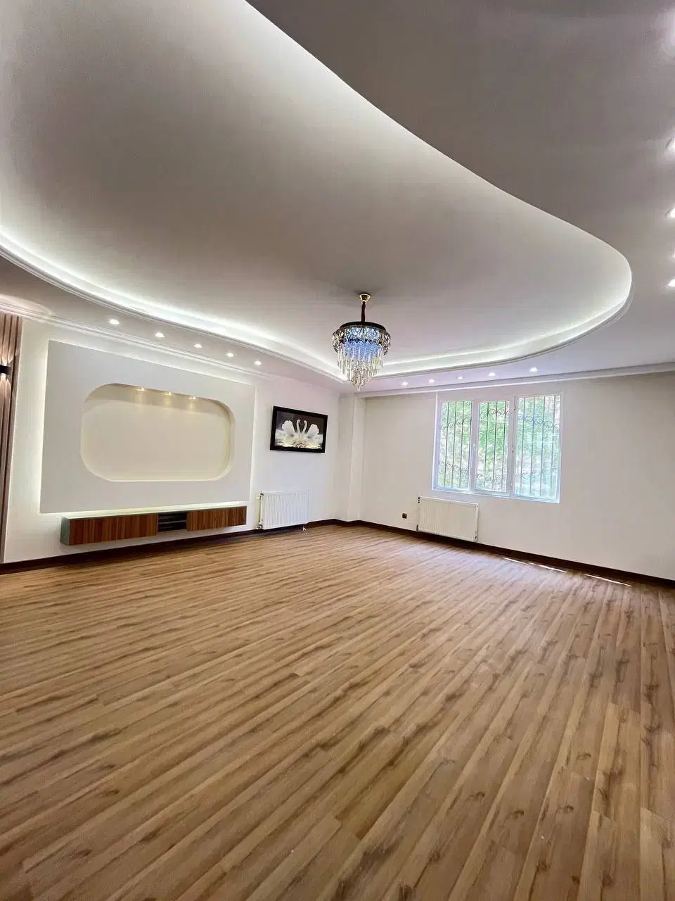 ۹۰ متری _ کم واحد _ رو به نما _ تاپ لوکیشن تهرانسر