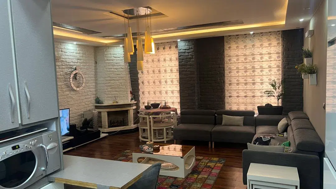 ۷۰ متر _ سنددار _ ۲ خواب _ رو به نما