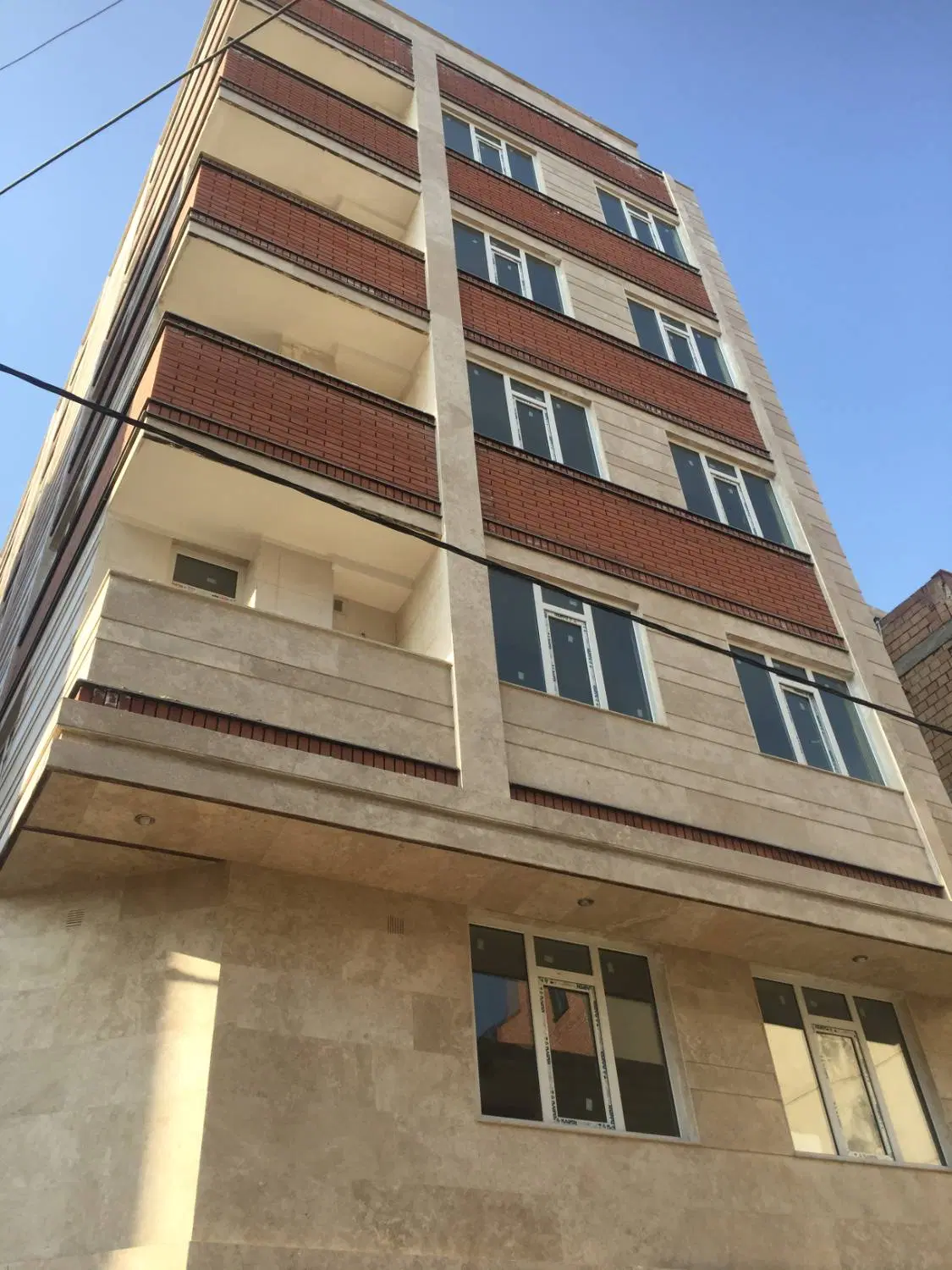 اجاره واحد ۹۰ متری اتابک طبقه ۲