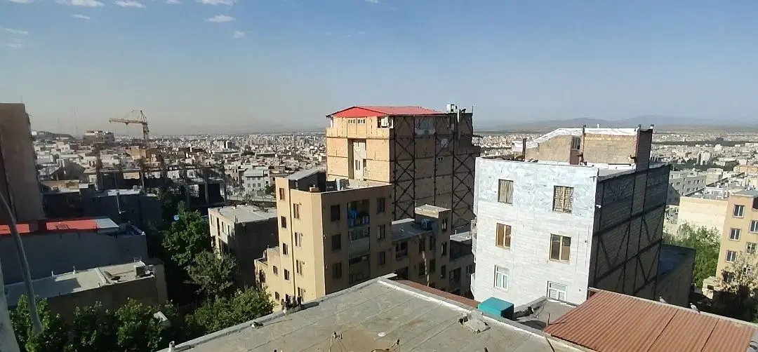 مغازه ارتفاع 4 متر 24 متری اول خیابان