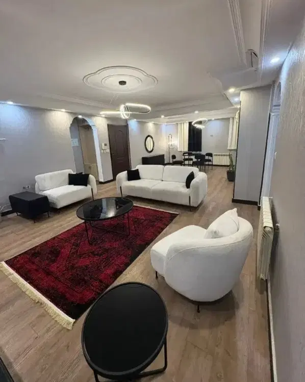 همخونه خانم میپذیرم