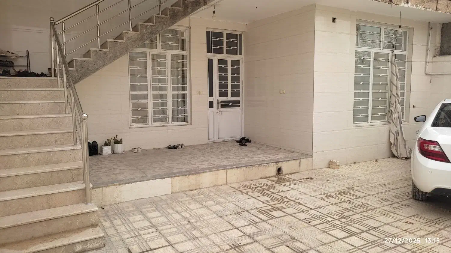 منزل دوطبقه