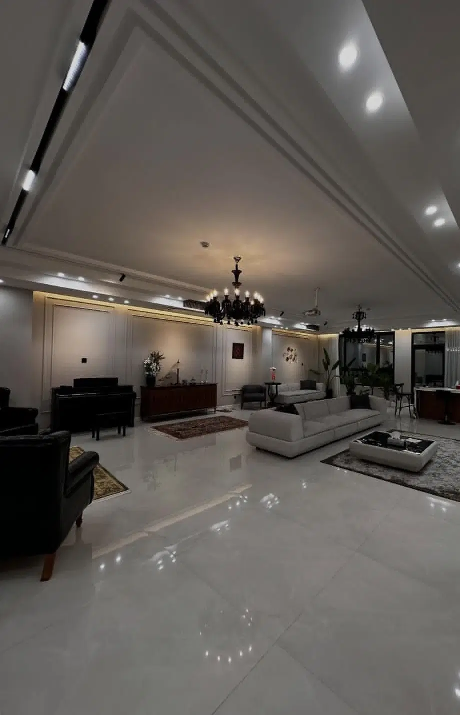 فروش آپارتمان ۲۱۰متری در شریعتی