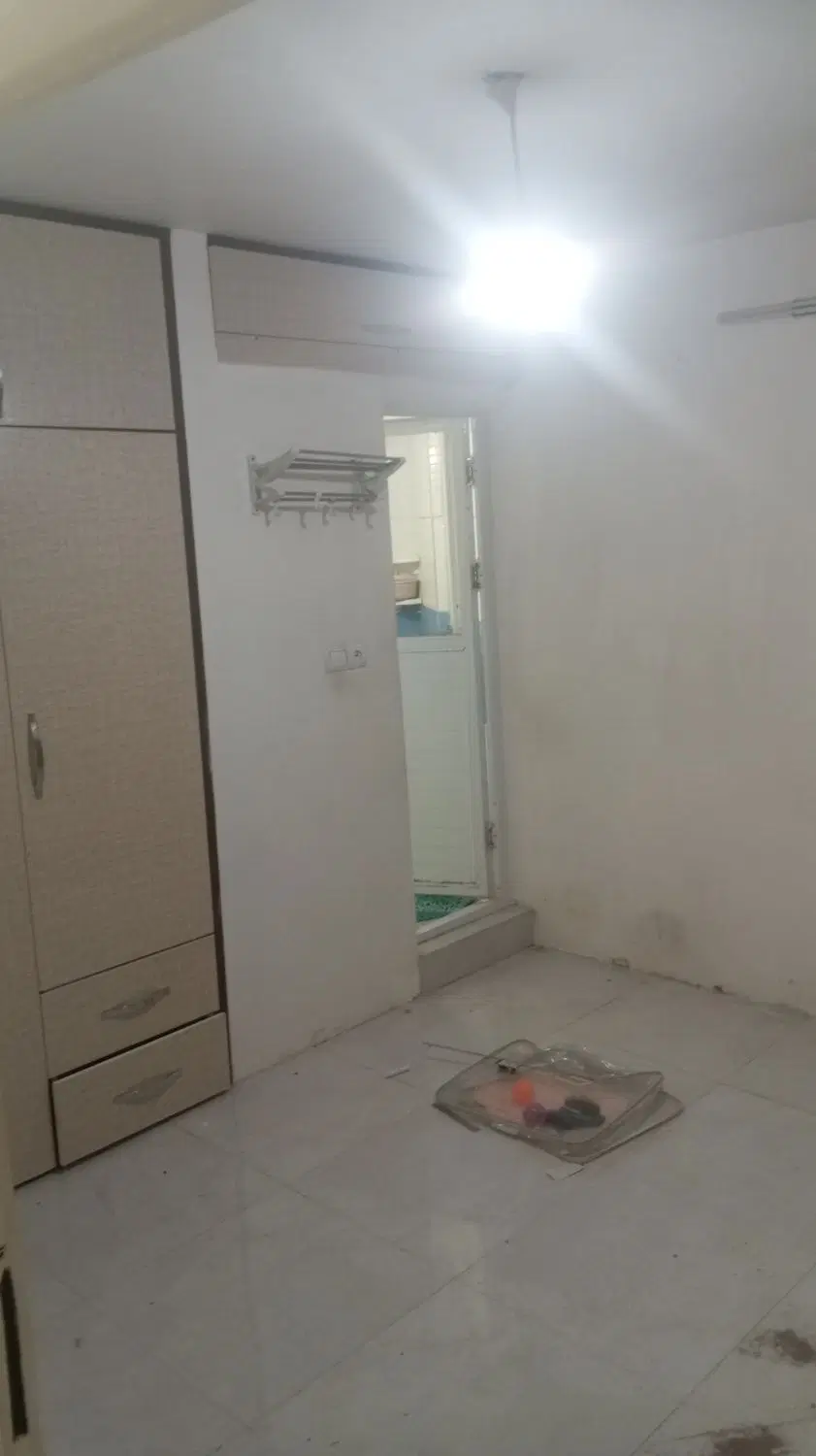آپارتمان ۸۵ متر یک خواب همکف فوری