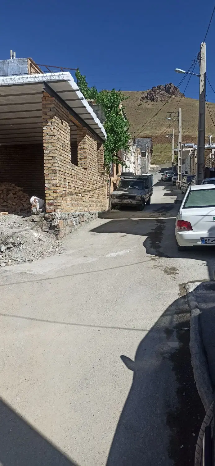 خانه ویلایی نایسردونبش کوچه آسفالت