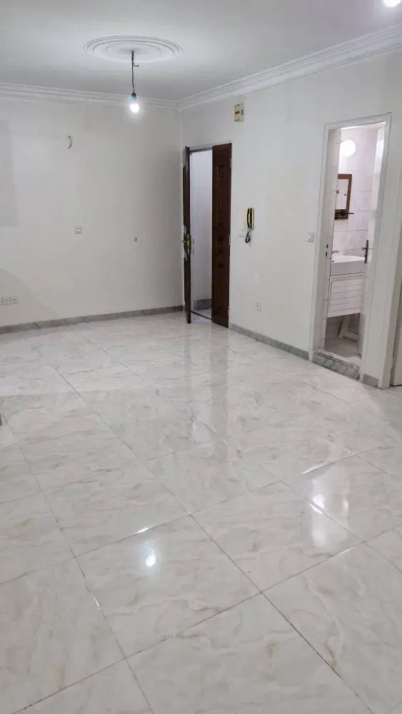 ۷۵متر دوخواب تخلیه طبقه همکف اسانسور وانباری نارمک