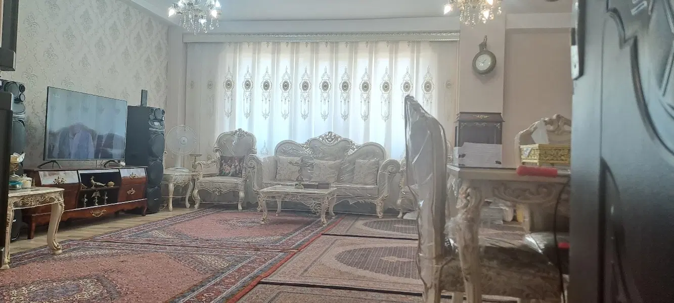 آپارتمان در مرکز شهر عالیقاپو آقاکاظم