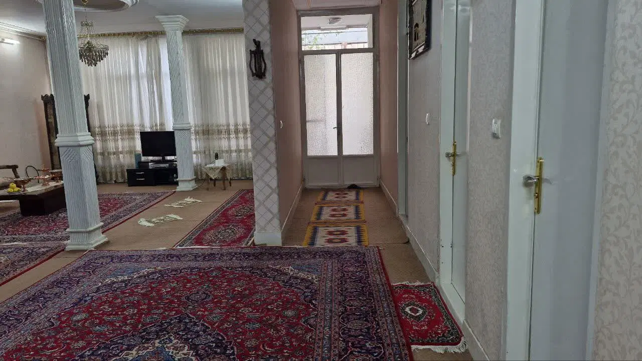 ویلایی قدیمی (نزدیک سر سالاریه)