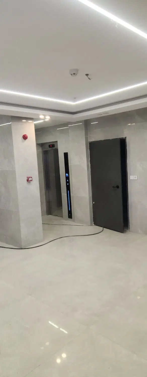اپارتمان ۱۴۰ متری قیمت دلالی دوخوابه
