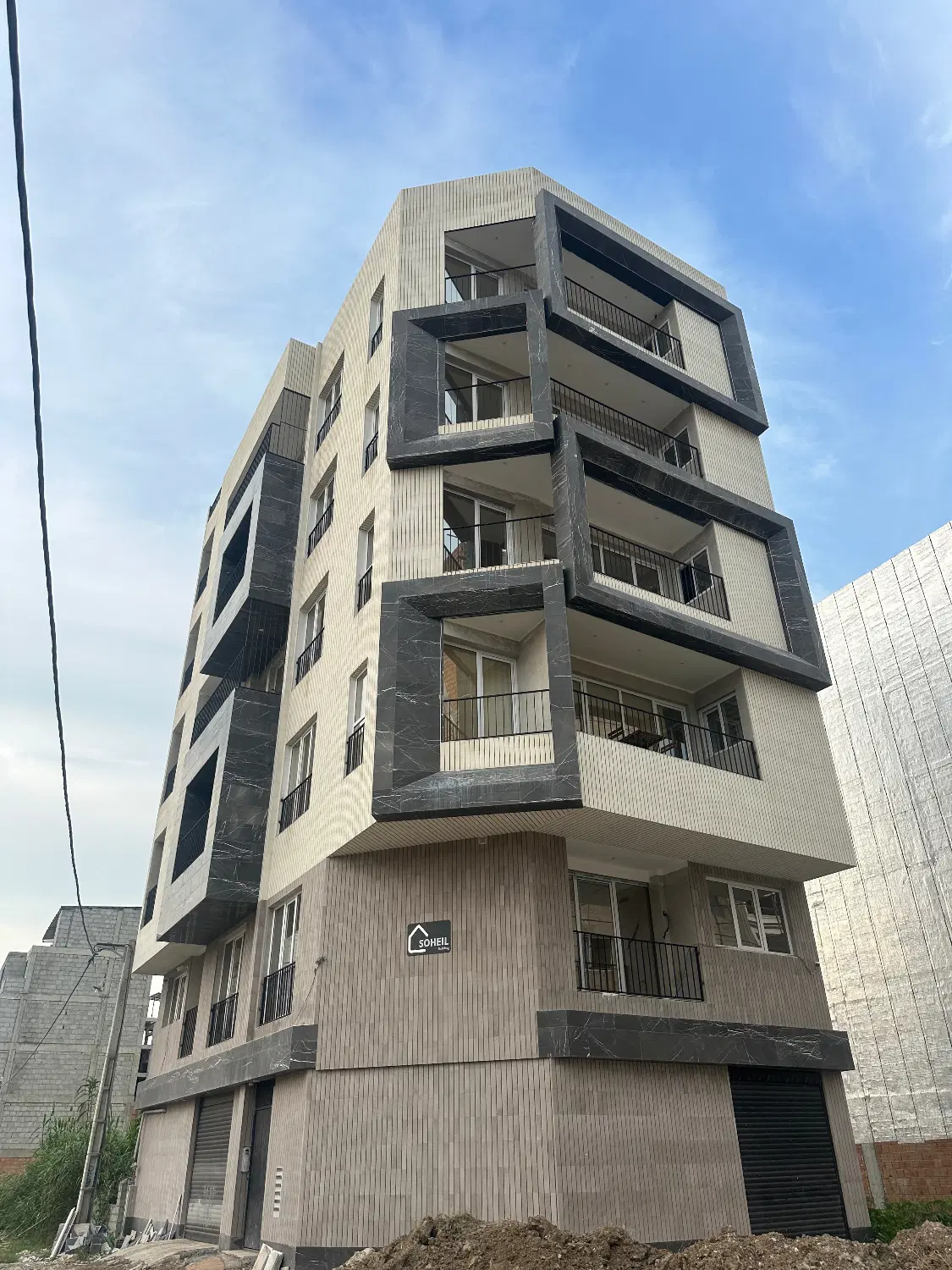فروش آپارتمان‌لوکس ۱۶۰ متری درقرق