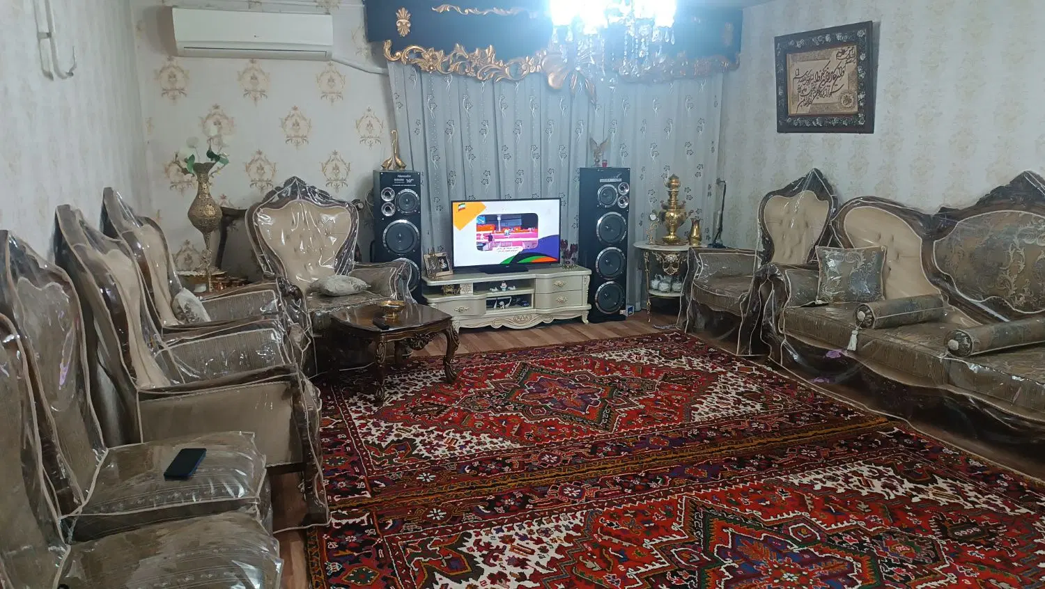 خیابان پاسداران آپارتمان میخک 60متری