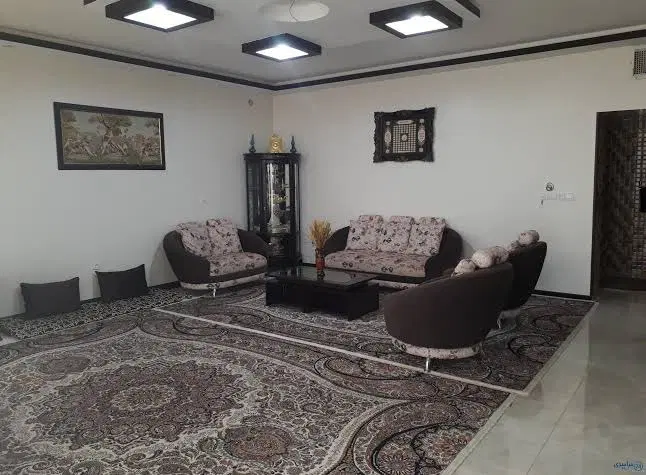 هم خونه خانم