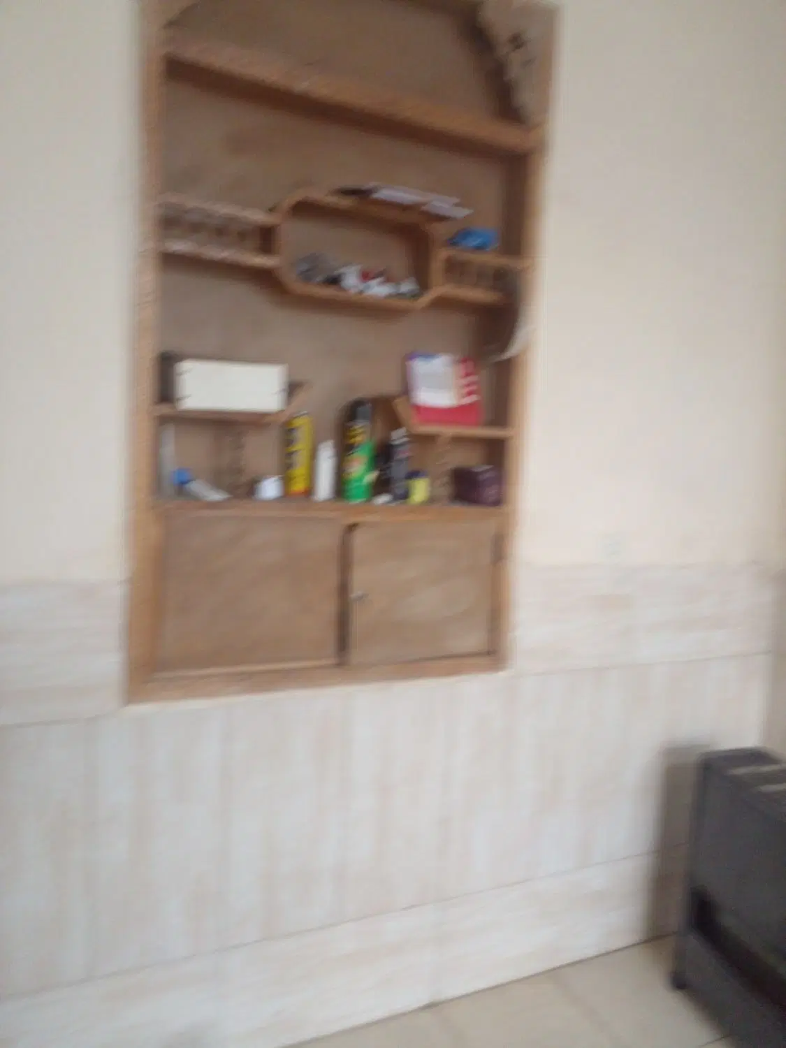 یک اتاق بزرگ از منزل دربست