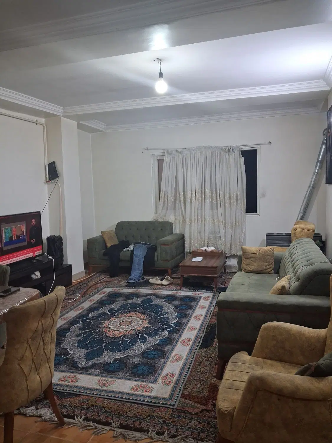 به یک هم خانه دختر نیازمندم