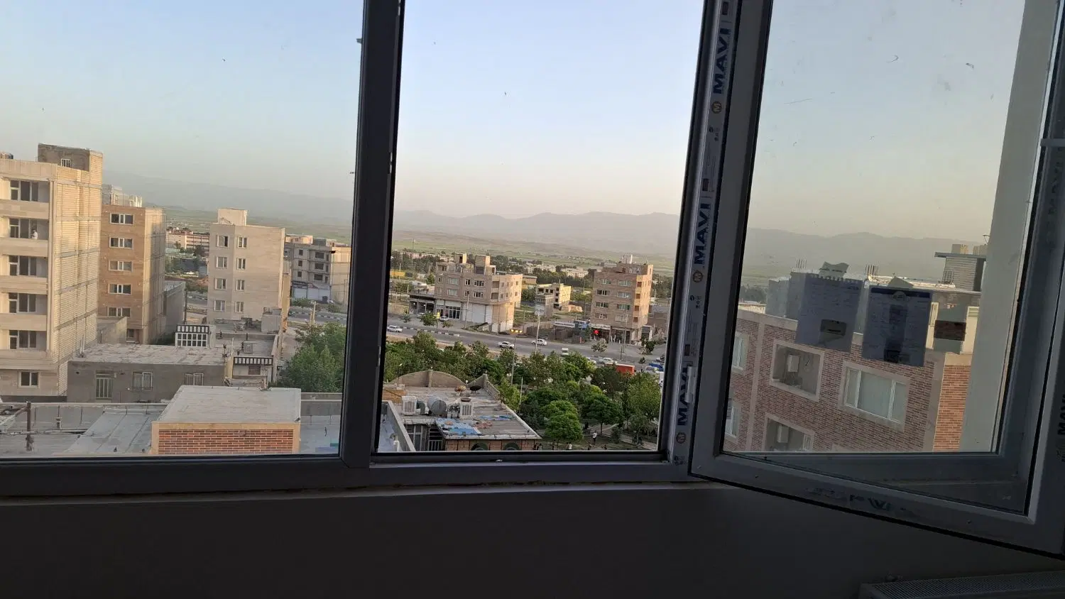 آپارتمان تکمیل دانش