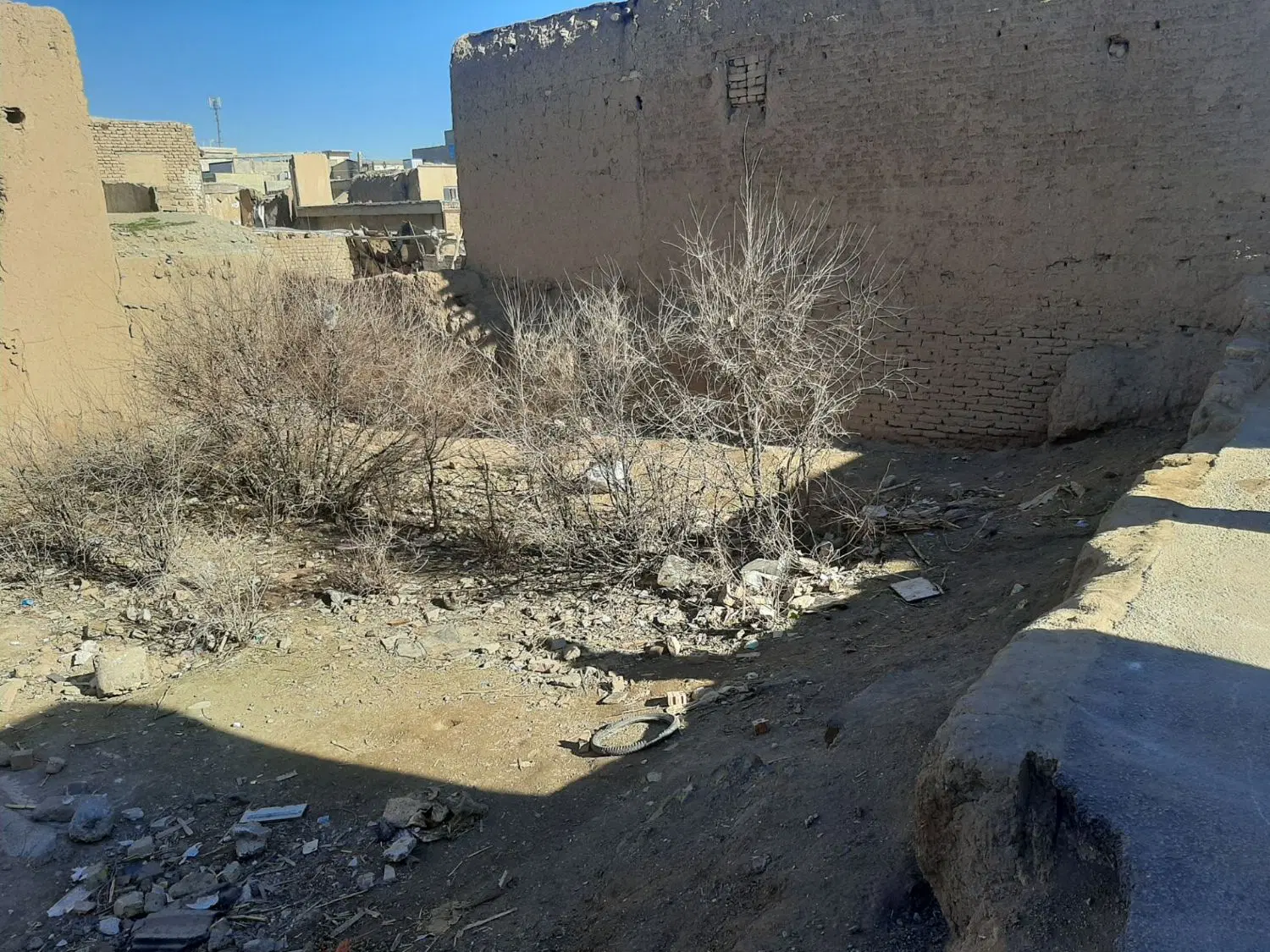 فروش زمین در کمال اباد