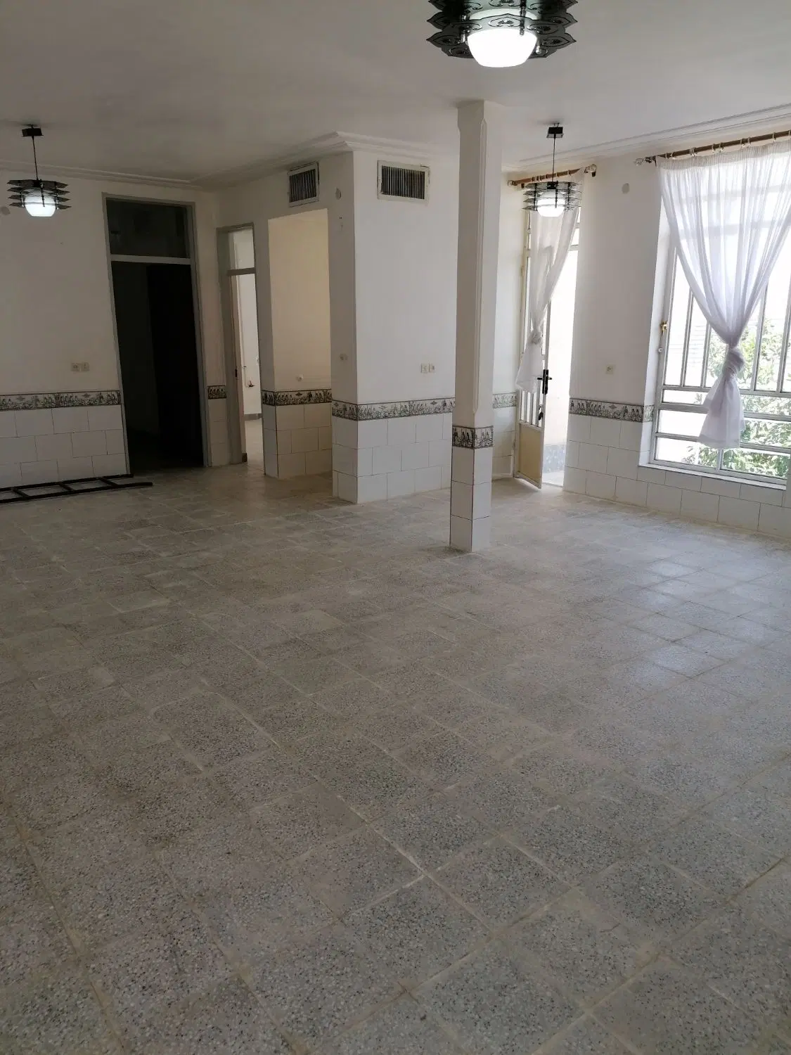 رهن منزل ویلائی یک طبقه دربست