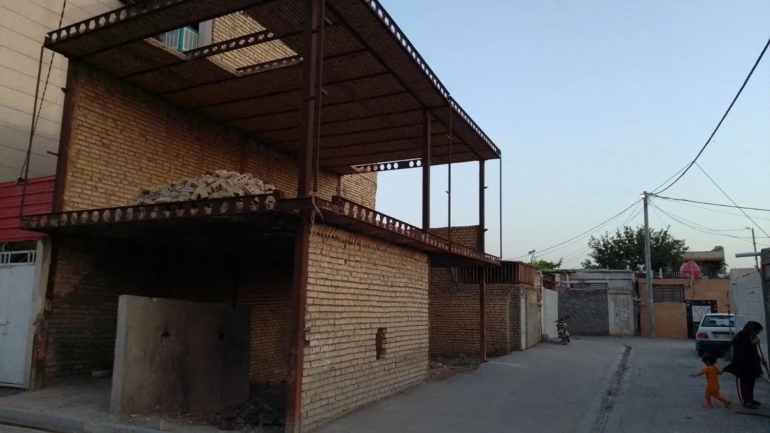 زمین ۷۰متری نیمه سفت کاری رسالت۱۱۶