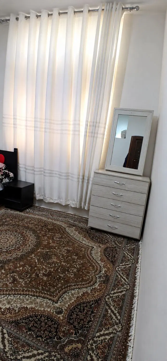 یک واحد آپارتمان همکف ۸۵متری